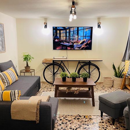 Airport Cottage House อาร์เตมีดา ภายนอก รูปภาพ