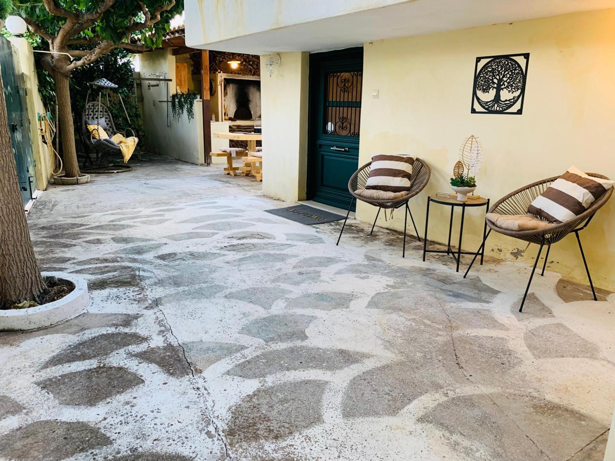 Airport Cottage House อาร์เตมีดา ภายนอก รูปภาพ