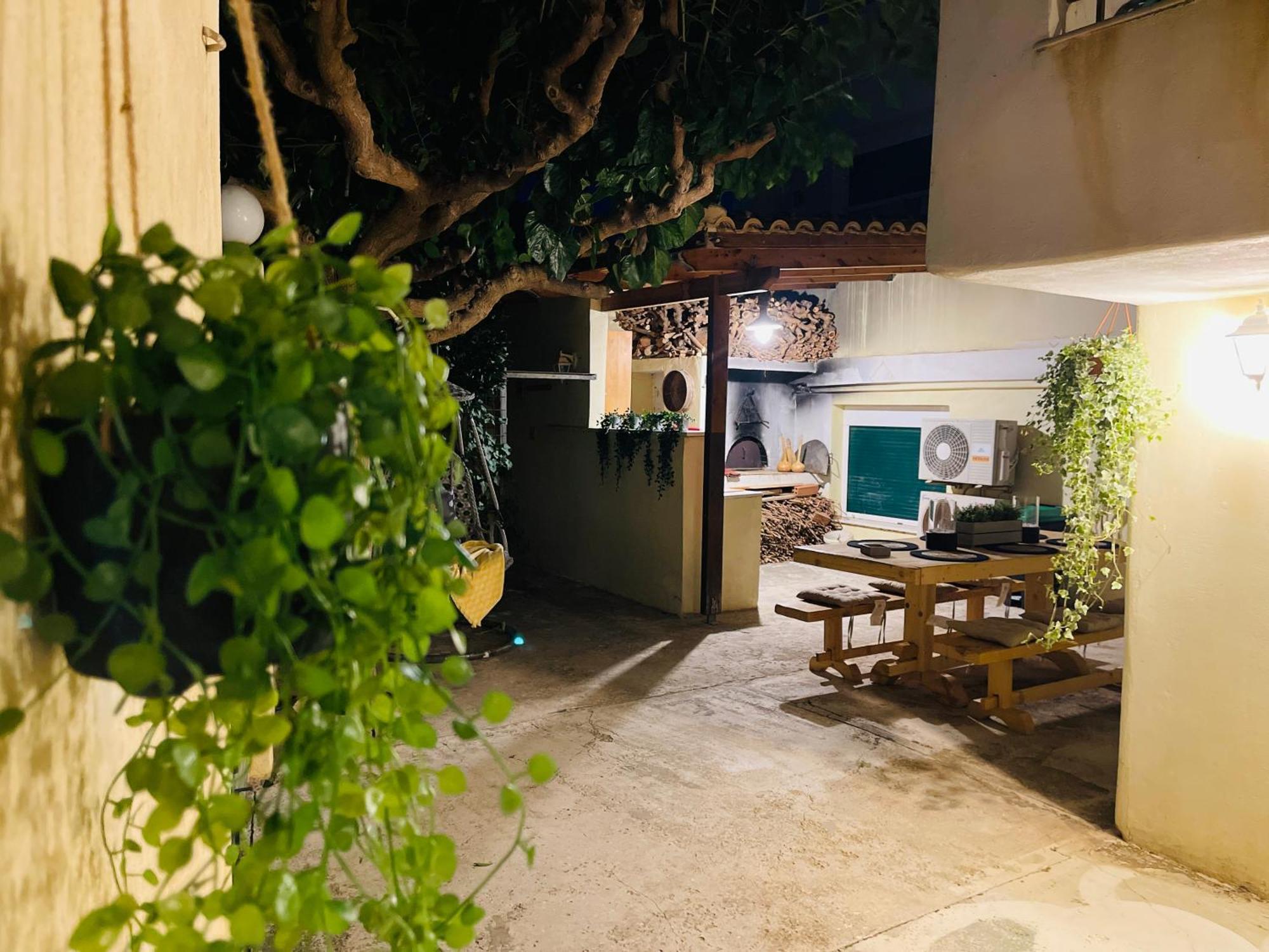 Airport Cottage House อาร์เตมีดา ภายนอก รูปภาพ