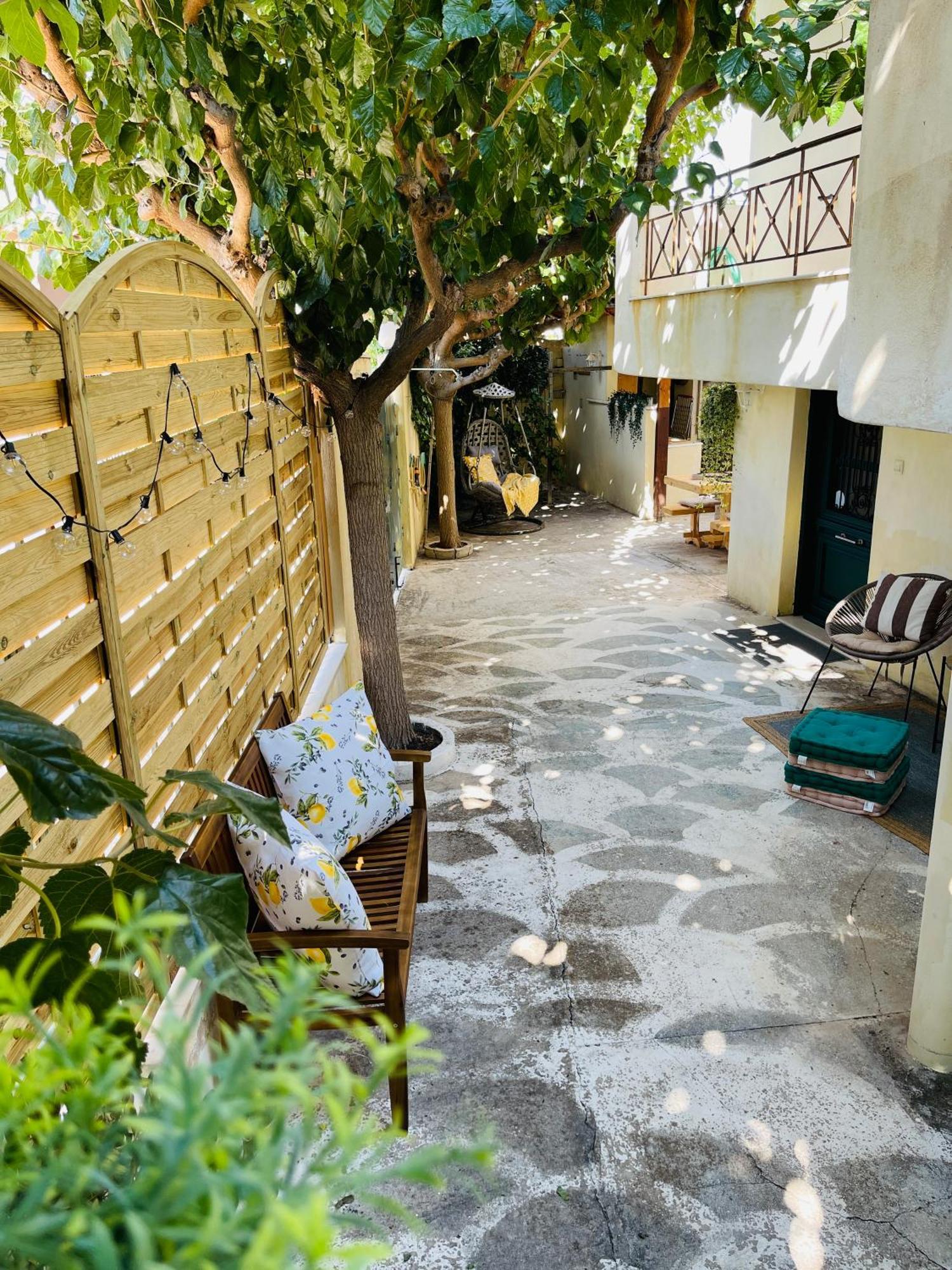 Airport Cottage House อาร์เตมีดา ภายนอก รูปภาพ